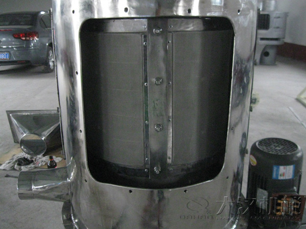 氣流篩采用的是垂直篩網(wǎng)，